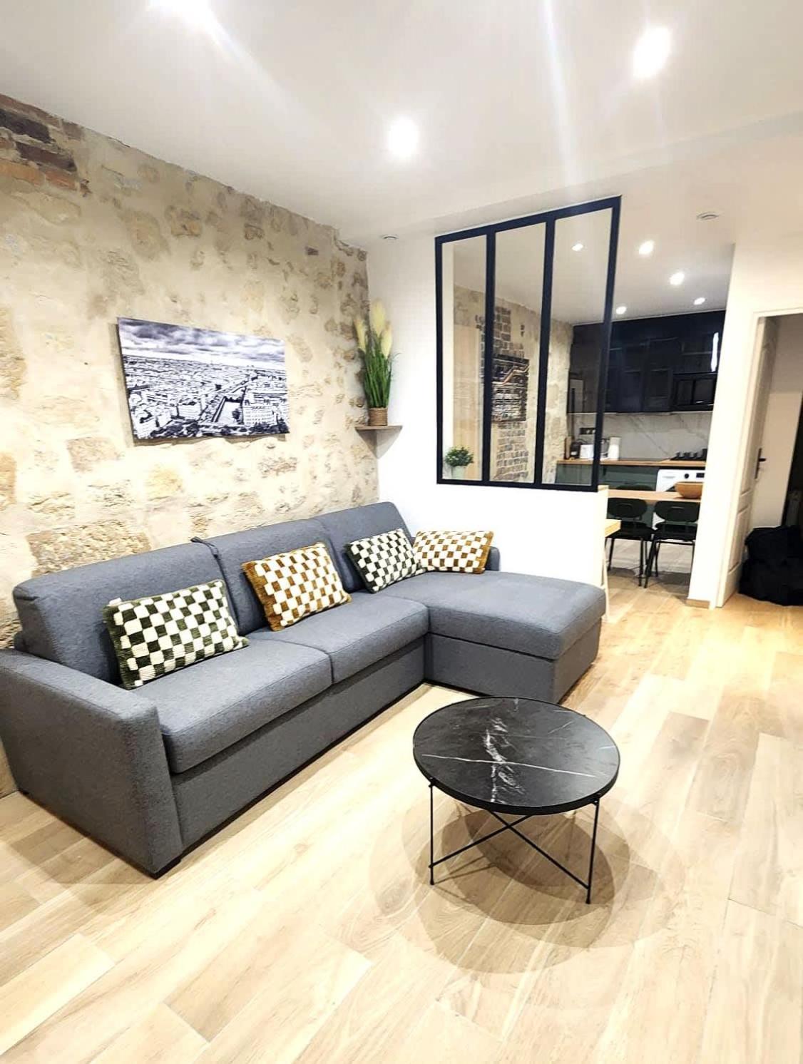 Apartment In Chatelet Great For 6px